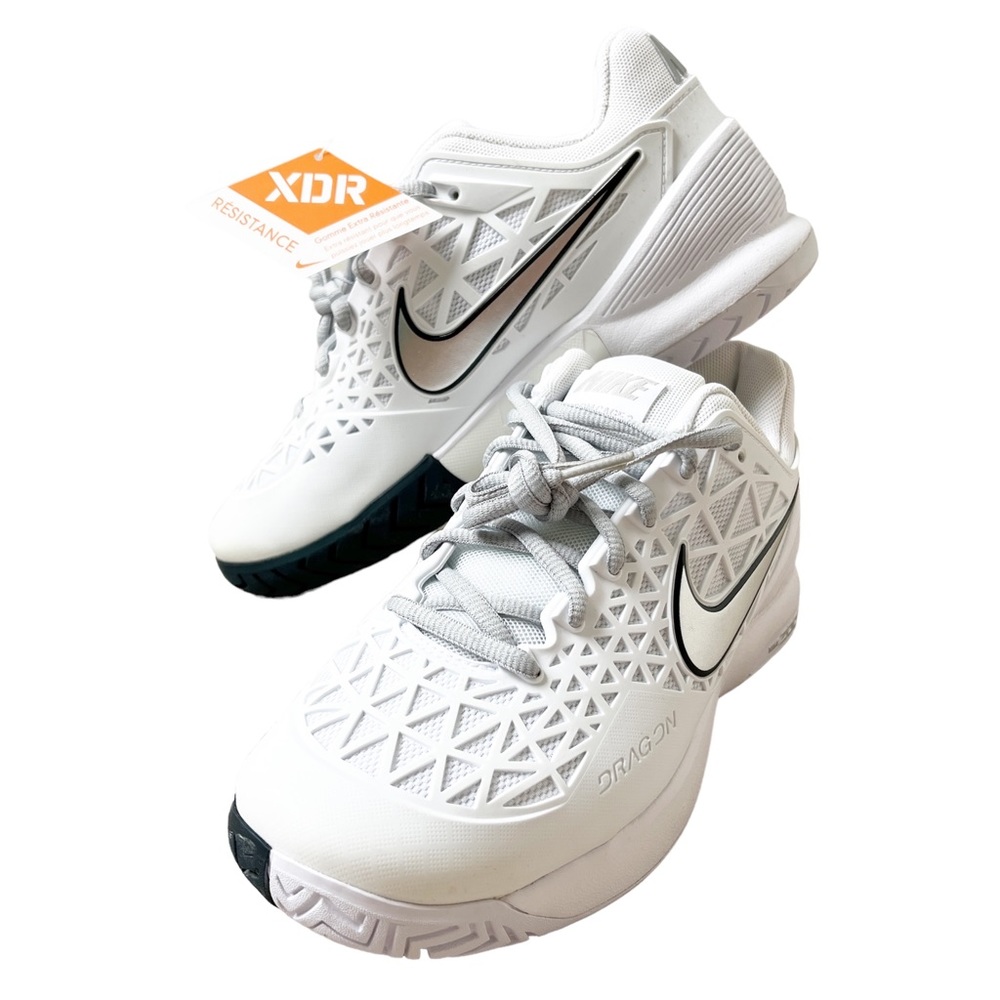 NWT NIKE Zoom Cage 2 White Silver Black Tennis Shoes Sneakers Women’s Size 6